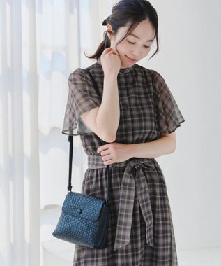 Tiaclasse L 【新色追加・洗える】チェック柄フレア袖シアーワンピース チャコールグレー