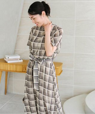 Tiaclasse 【新色追加・洗える】チェック柄フレア袖シアーワンピース ベージュ
