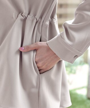 Tiaclasse L 【洗える】バックドロストフリルブルゾン グレージュ