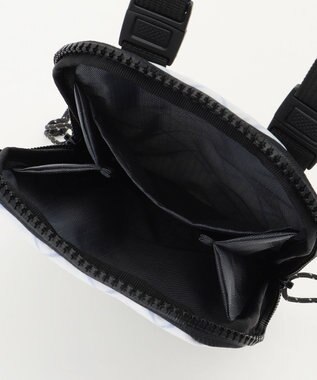 JOSEPH ABBOUD MOUNTAIN 【Flowfold・リサイクル素材】Portland Phone Bag 0.25L クロスボディバッグ ホワイト系