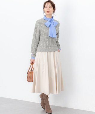 組曲 S 【加藤ローサさん着用 / 前後着用可】コットンタッチシャーティング刺繍入り ブラウス ブルー系