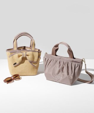 TOCCA TWISTY FORM BAG トートバッグ【WEB＆一部店舗限定】 ベージュ系