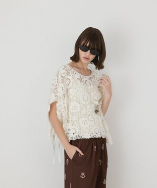 GRACE CONTINENTAL メッシュエンブロイダリーポンチョトップ キナリ