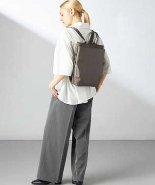 Y'SACCS シルキーリュクスバックパック ベージュ系その他