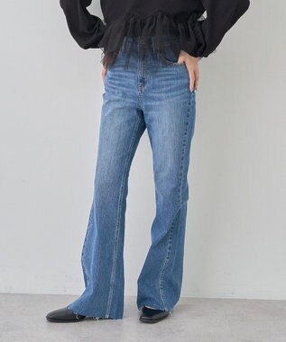 earth music&ecology セルフカットフレアデニムパンツ Medium Indigo