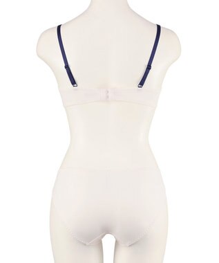 San-ai Resort（三愛水着楽園） 【SALE】クラシカルレースふわもりブラセット 【northerly】 ホワイト