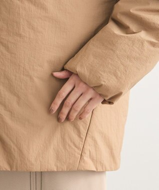 Green Parks シームレスライト中わたノーカラーブルゾン Camel