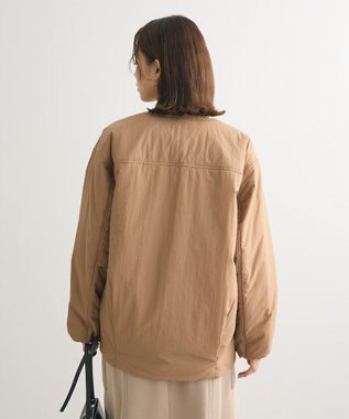 Green Parks シームレスライト中わたノーカラーブルゾン Camel