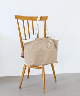 TOPKAPI 【Breath TOPKAPI】MORPH モーフ リンクルナイロン トートバッグ チャーム付き　A4 / 超軽量 /撥水 ベージュ