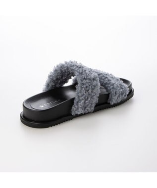 MODE ET JACOMO <carino>エコファーもこもこサンダル ブルー