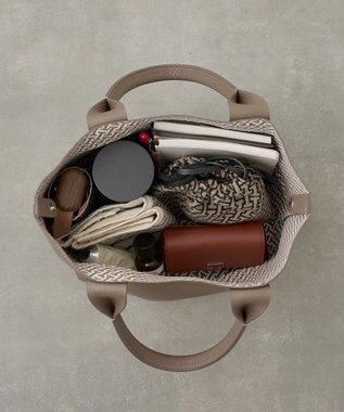 IACUCCI オペラ S CERVO/STAMPA INTERNA トープ