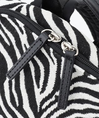 ICB 【A4サイズ収納可】８ポケットジャガードリュック ゼブラ柄