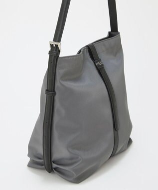 TOPKAPI 【TREASURE TOPKAPI】ナイロン センターベルト 2way ショルダーバッグ　軽量 / 肩掛け ミディアムグレー