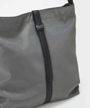 TOPKAPI 【TREASURE TOPKAPI】ナイロン センターベルト 2way ショルダーバッグ　軽量 / 肩掛け ミディアムグレー