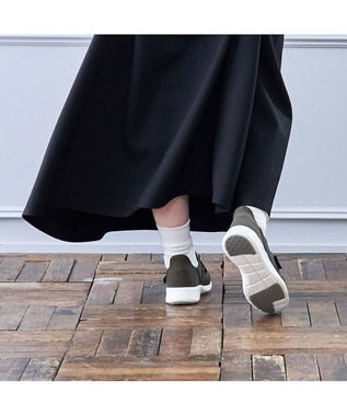 ing <ing>【レイン対応】ストレッチハンズフリースニーカー カーキ