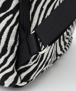 ICB 【A4サイズ収納可】８ポケットジャガードリュック ゼブラ柄