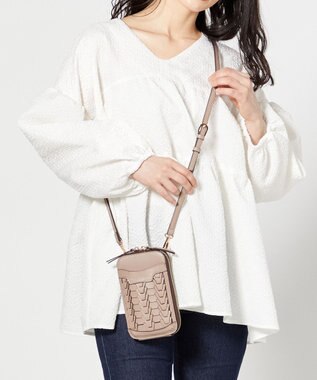 LA BAGAGERIE 【veganview】v piece mesh smartphone shoulder bag