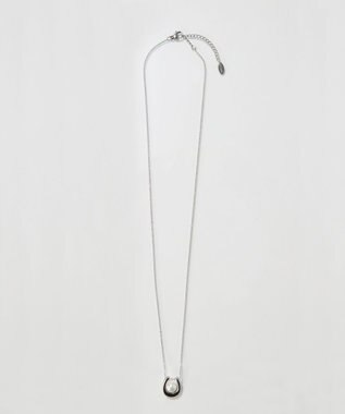 Phoebe 〈金属アレルギー対応〉メタリックパールホースシューネックレス　シルバー　ステンレス/馬蹄/蹄鉄/ラッキーモチーフ/ギフト/プレゼント/大ぶり シルバー