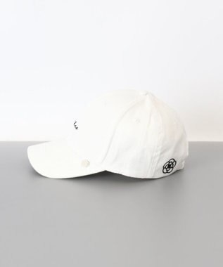 AURORA 【 CLATHAS.（クレイサス）】刺繍チャーム付きキャップ オフホワイト