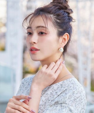 Tiaclasse 縁ありパールピアス ゴールド