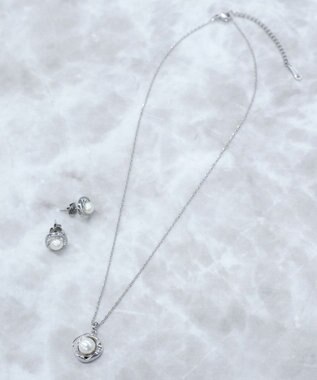 Tiaclasse 【金属アレルギー対応】淡水パールピアス＆ネックレス