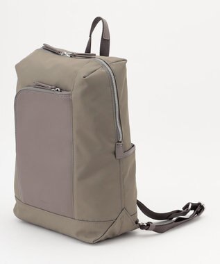 Y'SACCS ナイロン×リサイクルレザー　コンビマルチリュック グレージュ
