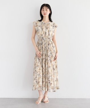 YECCA VECCA ぼかし柄プリーツワンピース Ivory