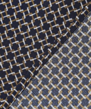 23区 【洗える】スクエアチェーンプリント ブラウス ネイビー系