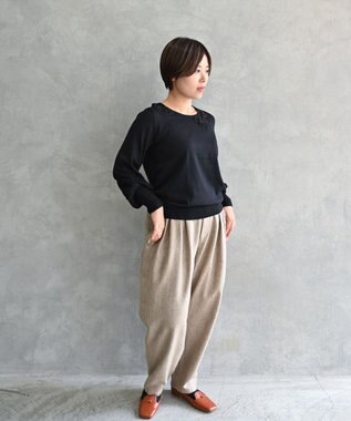 muuc 〈ロングシーズン心地良いウール混〉後ろウエストゴム有り ベルト裏にコットン使用 テーパードスラックスパンツ ベージュ