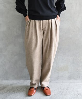 muuc 〈ロングシーズン心地良いウール混〉後ろウエストゴム有り ベルト裏にコットン使用 テーパードスラックスパンツ ベージュ