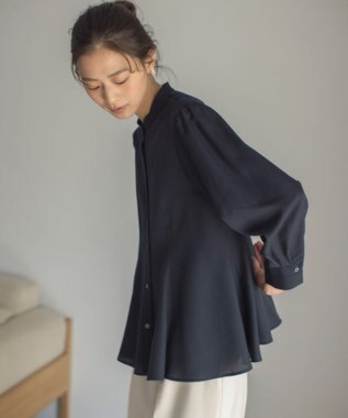 組曲 リヨセルシャーティングペプラム ブラウス ネイビー系