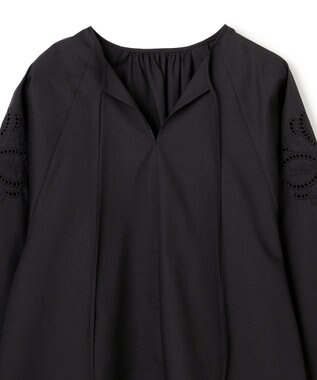 UNFILO L エンブロイダリー ブラウス ブラック
