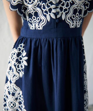 GRACE CONTINENTAL バイカラー刺繍コットンワンピース ネイビー