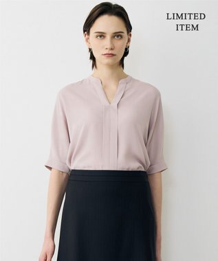ICB L 【先行予約・WEB限定】BackSatinAmunzen 5分袖キーネックブラウス ヘイズピンク