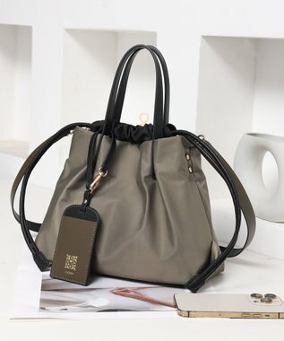 style code 【PADMA/パドマ】ナイロン×レザー　巾着　ショルダーバッグ 2WAY カーキ