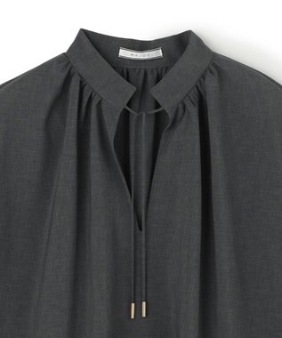 BEIGE， 【イージーケア】BATEAU / Vネック ギャザーブラウス Charcoal
