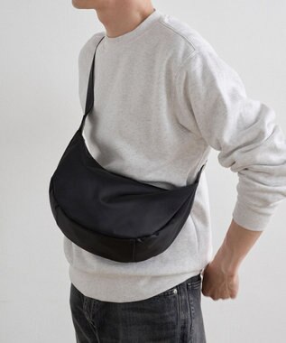 russet ナイロンラウンドショルダーバッグ (CE-1327-WEB) Black2