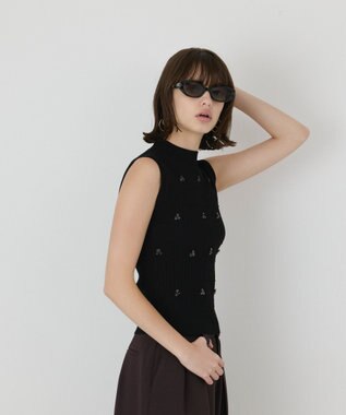 GRACE CONTINENTAL ビジューリブニットトップ ブラック