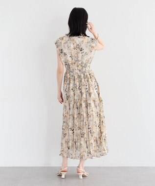 YECCA VECCA ぼかし柄プリーツワンピース Ivory