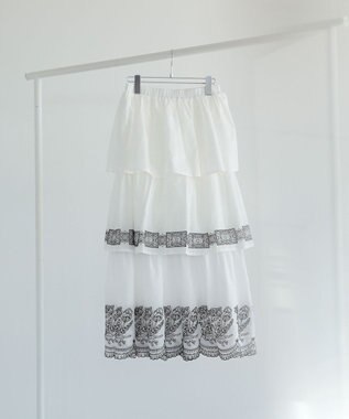 Green Parks ■ＥＳＣＡＲ　バイカラー刺繍ティアードスカート Off White