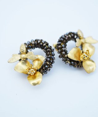 monshiro シュウカイドウニハチラウンド ピアス ブラック