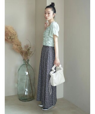 earth music&ecology 揺れる小花柄裾フレアスカート Black