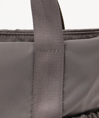 TOCCA 【WEB＆一部店舗限定・撥水・環境にやさしい素材】SANA SIDEPOCKET TOTE トートバッグ ベージュ系