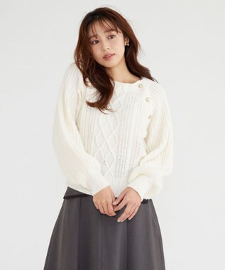Feroux 【洗える】金釦ケーブル ニット アイボリー系