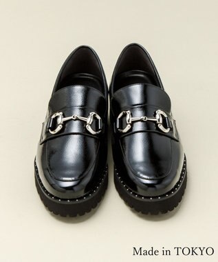 Dominic3 スタッズピース レザーローファー ブラックエナメル