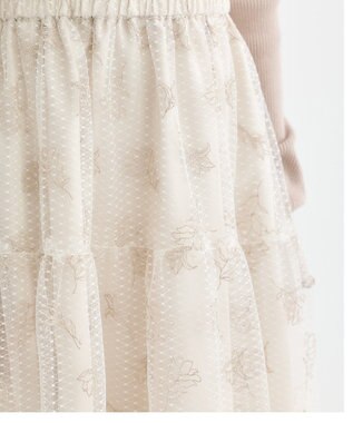 earth music&ecology フラワー刺繍チュールスカート Ivory
