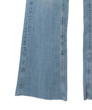 earth music&ecology セルフカットフレアデニムパンツ Light Indigo