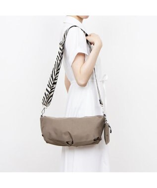 UNBILLION カシュカシュ cachecache / ワイドテープナイロンショルダー ブラウン