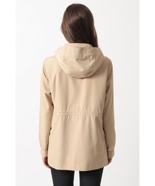 DAKS フーデッドライトタフタブルゾン ベージュ