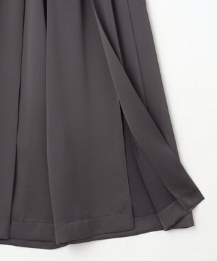 23区 【SACRA】トリアセサテン パンツ グレー系